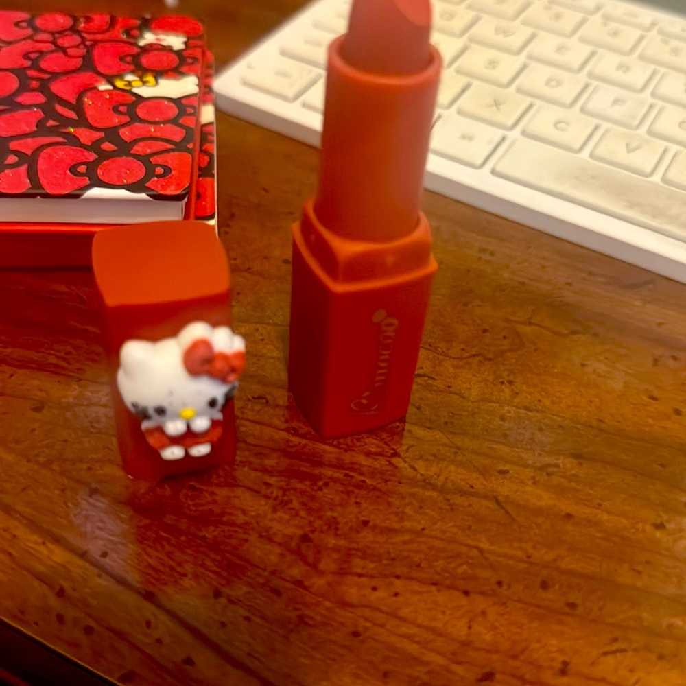 Cute mini HK bundle - Picture 3 of 3